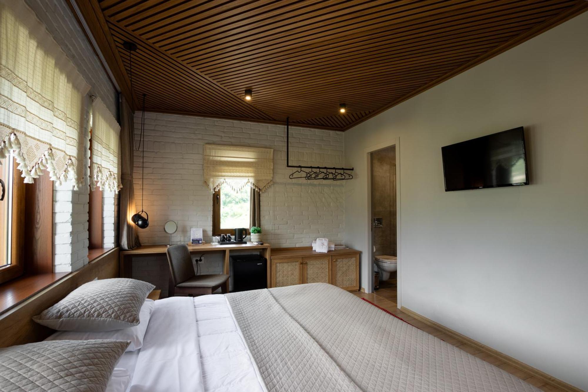 The Stone Sky Hotel จีโรคาสเตอร์ ภายนอก รูปภาพ