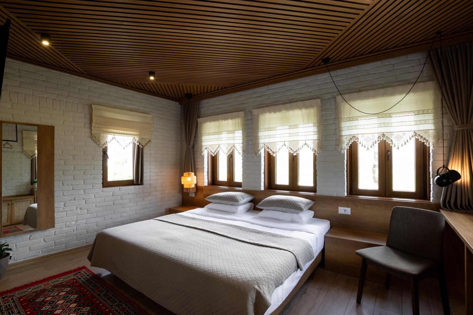 The Stone Sky Hotel จีโรคาสเตอร์ ภายนอก รูปภาพ