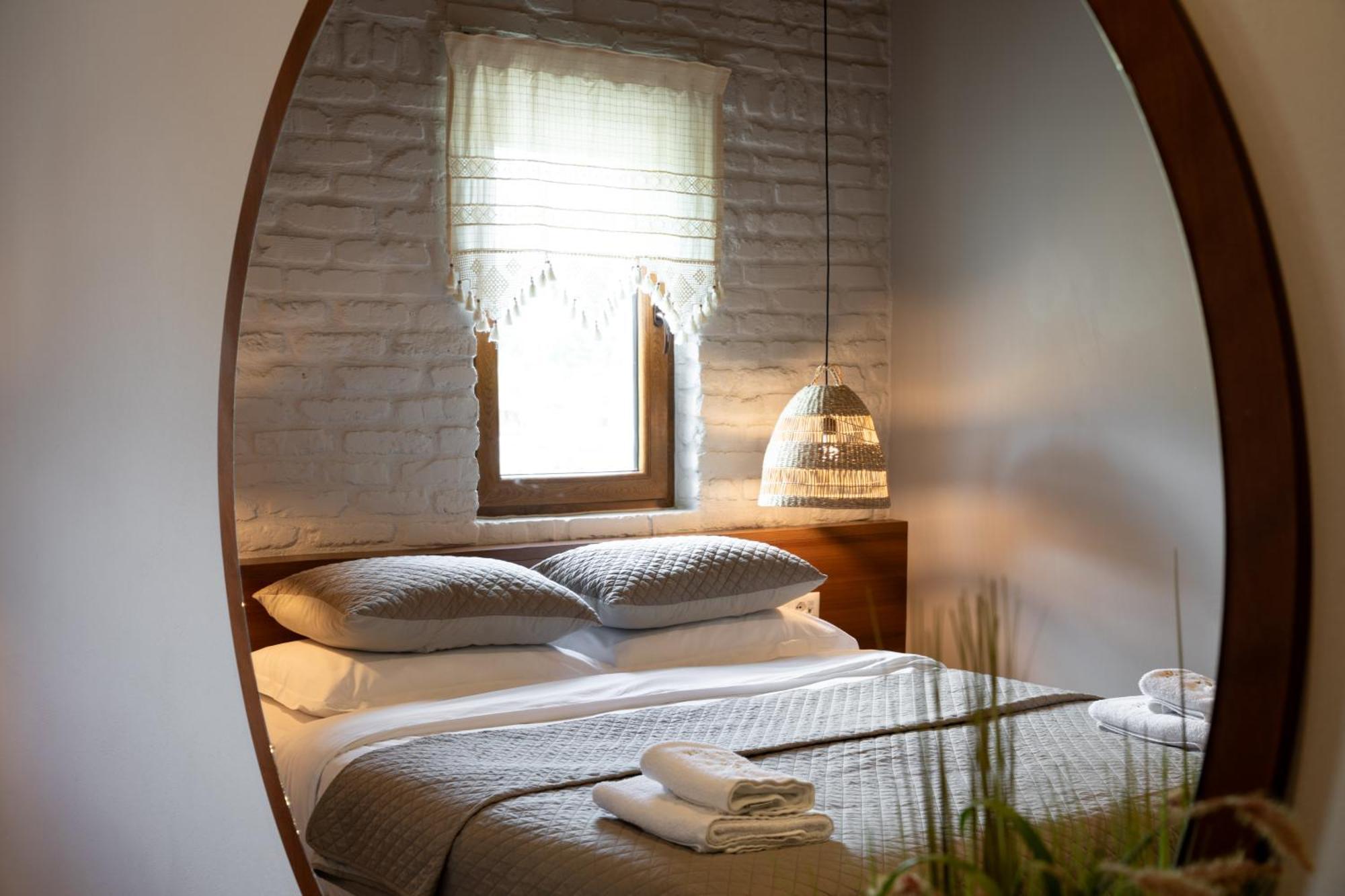 The Stone Sky Hotel จีโรคาสเตอร์ ภายนอก รูปภาพ