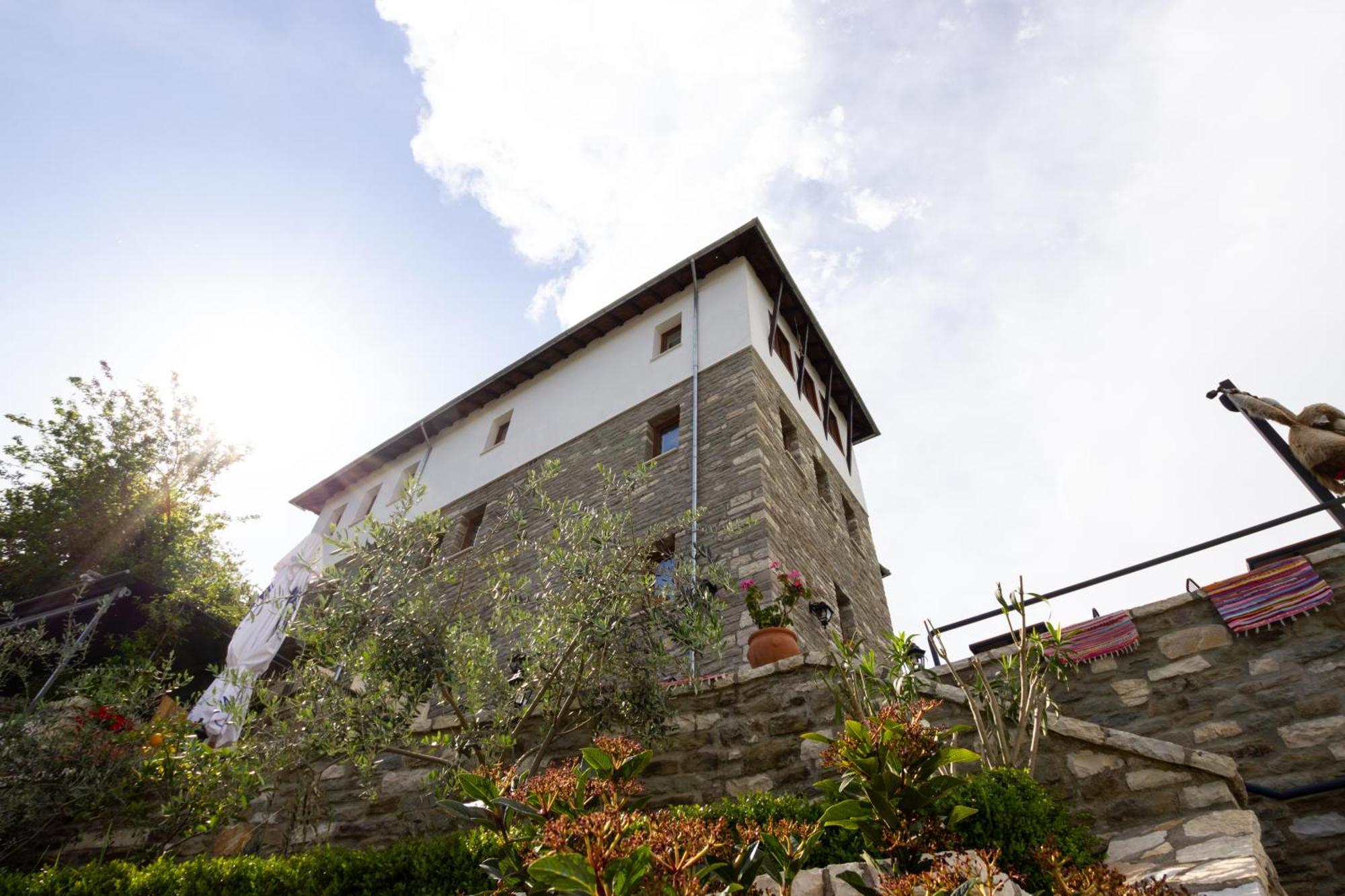 The Stone Sky Hotel จีโรคาสเตอร์ ภายนอก รูปภาพ