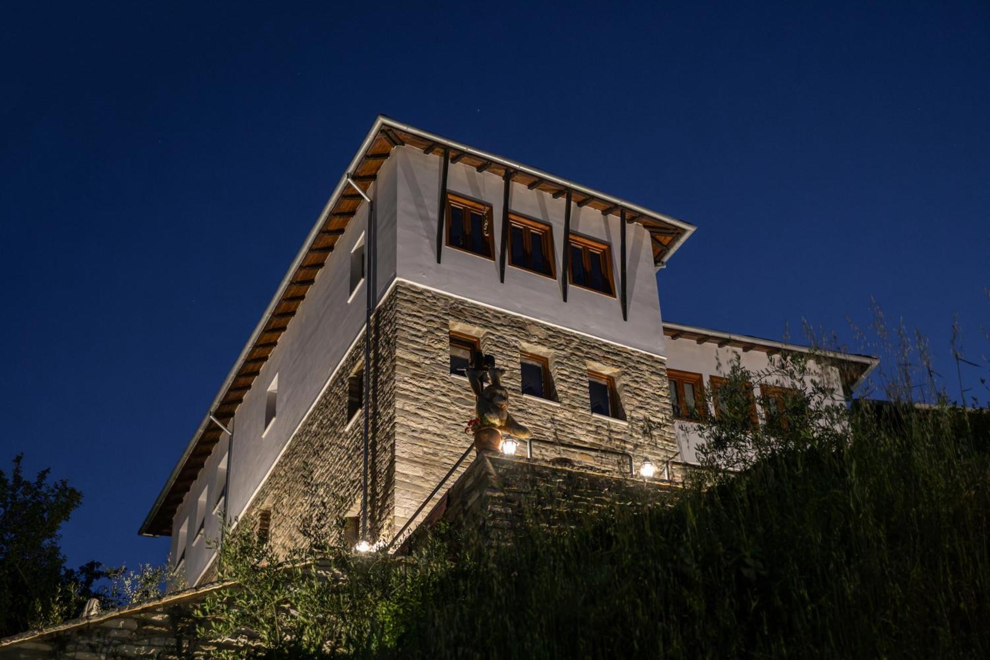 The Stone Sky Hotel จีโรคาสเตอร์ ภายนอก รูปภาพ