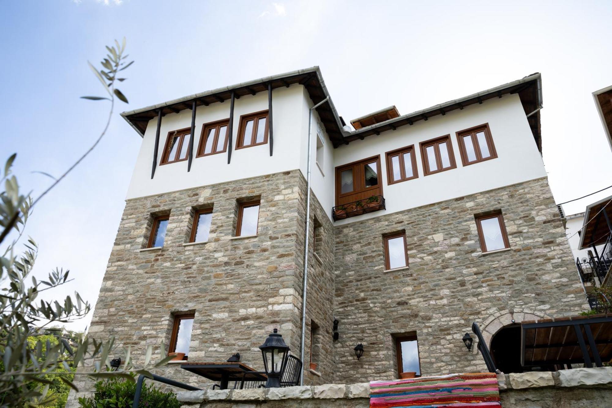 The Stone Sky Hotel จีโรคาสเตอร์ ภายนอก รูปภาพ