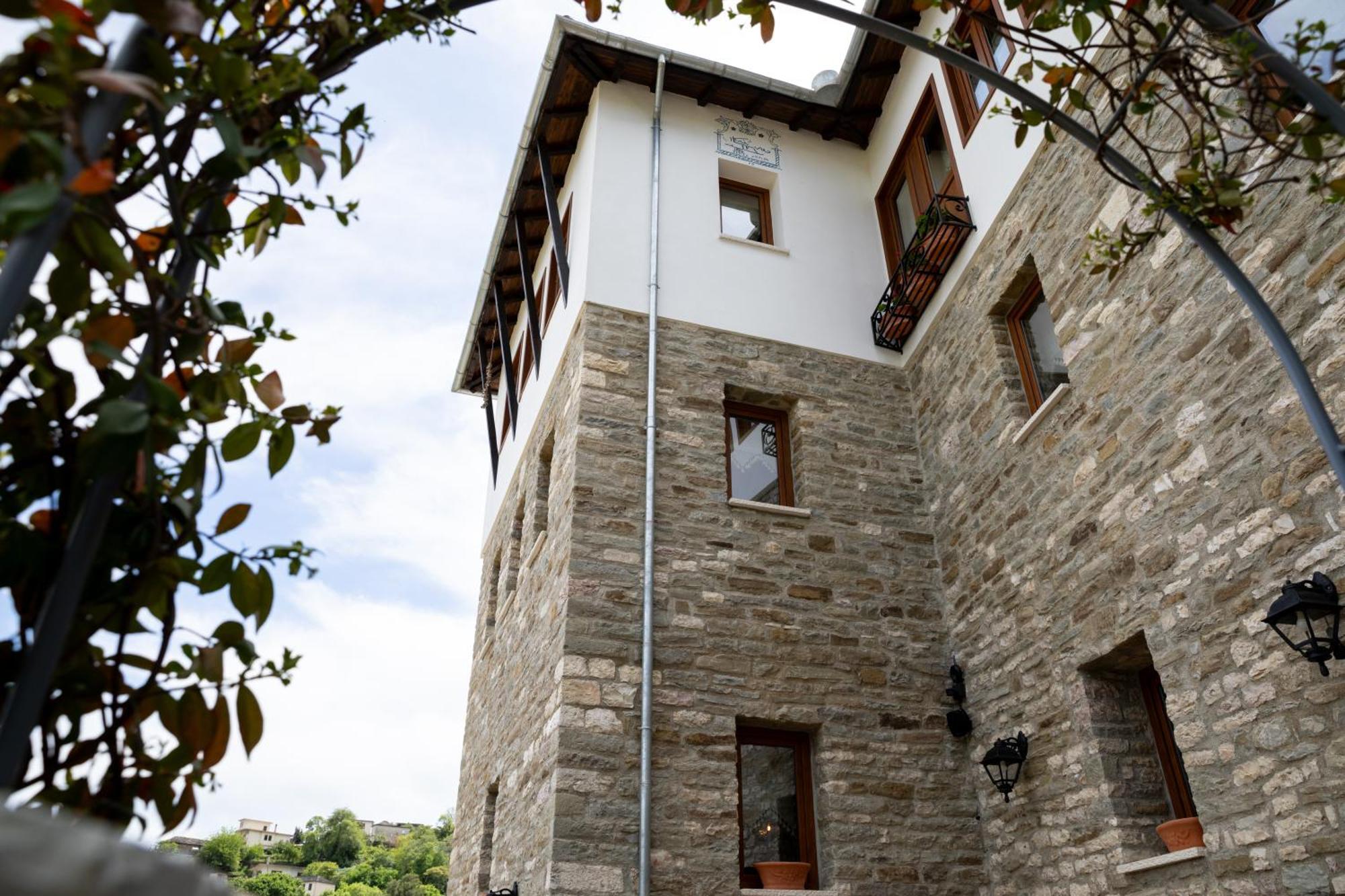 The Stone Sky Hotel จีโรคาสเตอร์ ภายนอก รูปภาพ